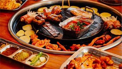 開(kāi)業(yè)即登頂，四個(gè)月狂開(kāi)13店，“肉小哥”如何靠甜品引爆美食江湖？